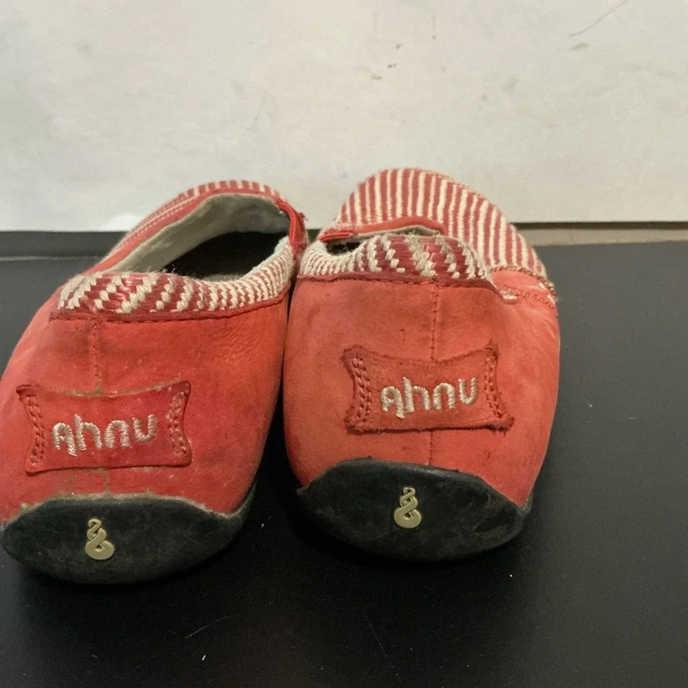 Ahnu outsole embroidery